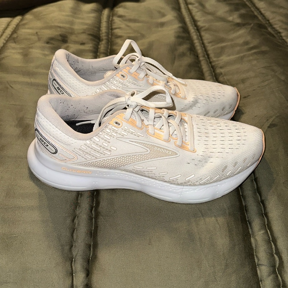 Used Brooks tennis shoes